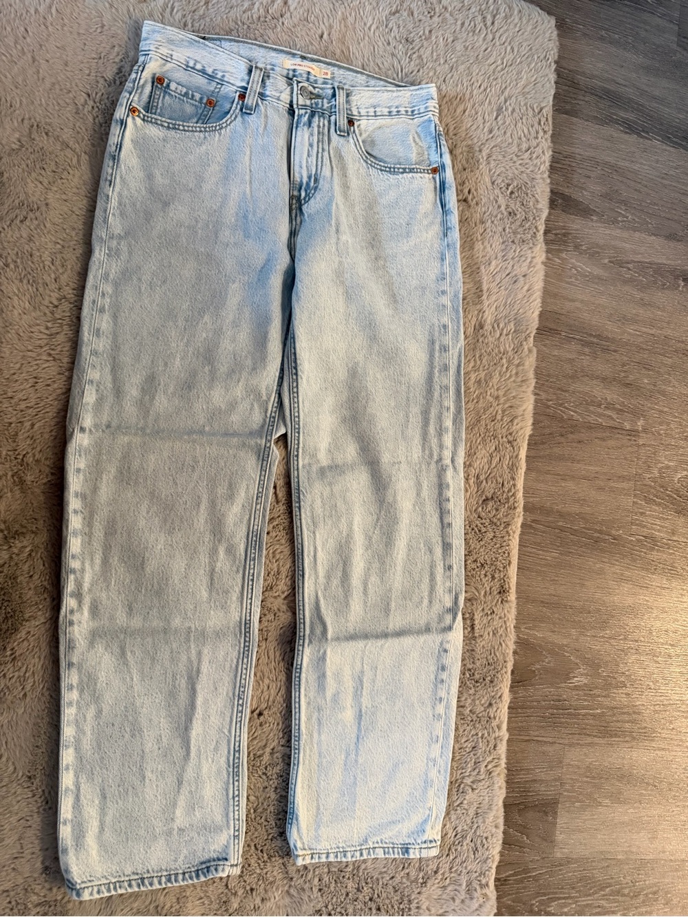 Levi's low pro straight jeans size 28